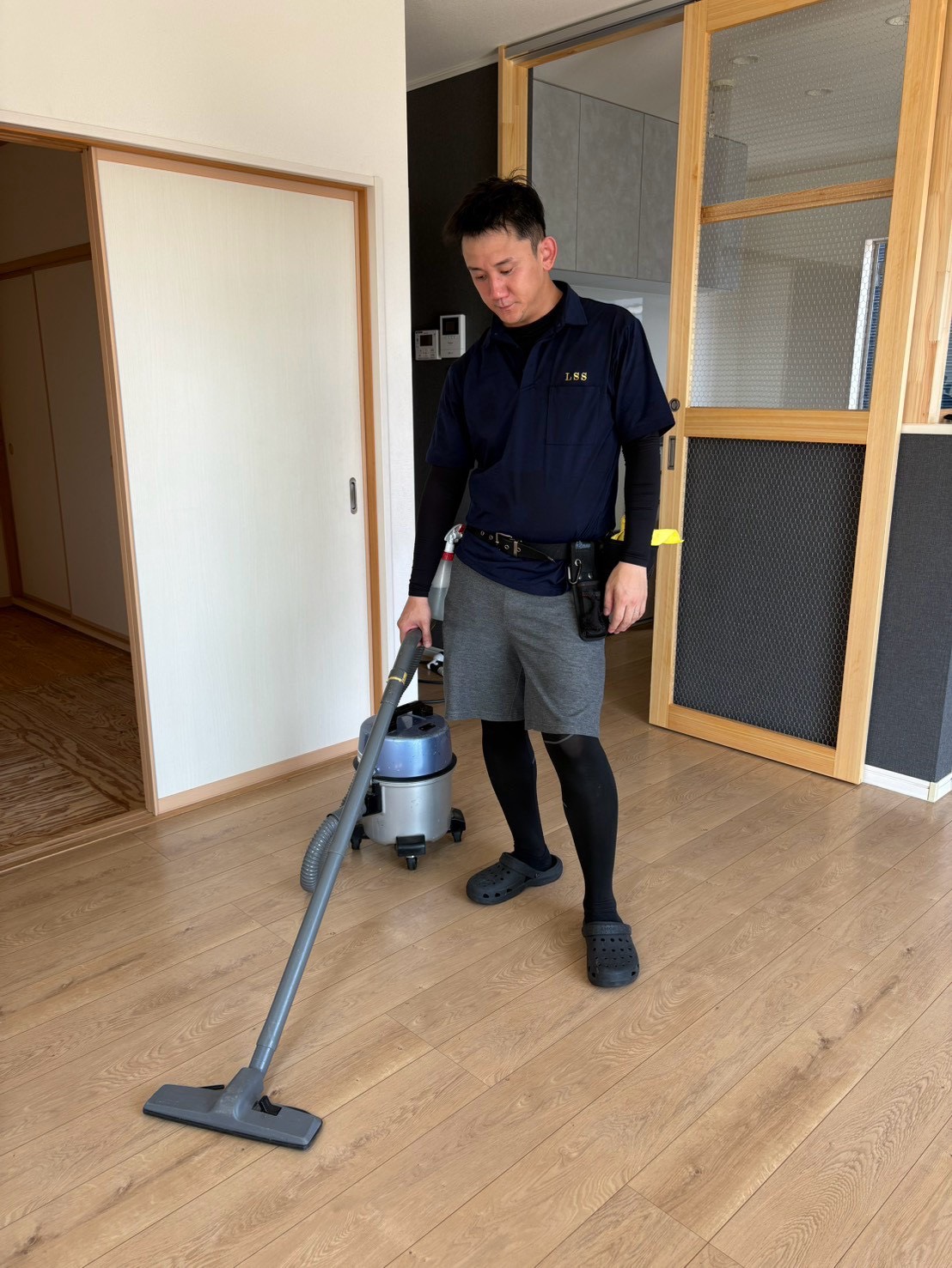 床の掃除機がけ